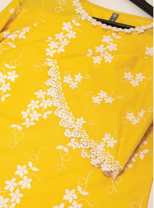 Mulmul Cotton Zuluk Yellow Kurta With Irena White Pant Sale