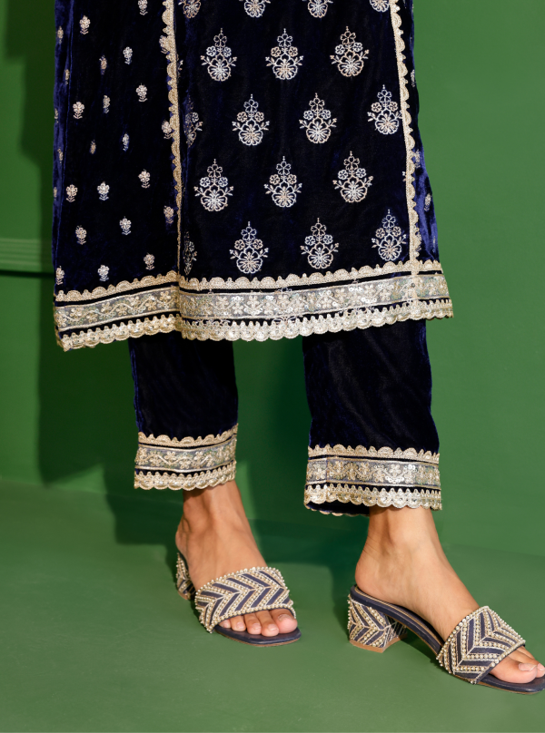 Mulmul Velvet Ghazal Navy Kurta With Mulmul Velvet Ghazal Navy Pant Sale