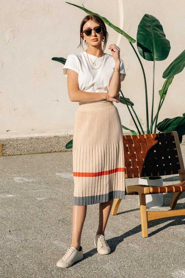 Pleated Knit Skirt Supply